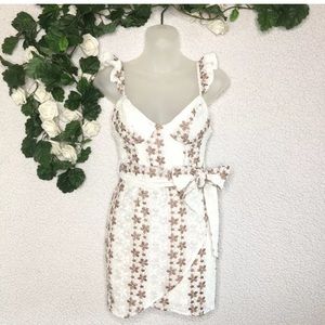 Saints and Secrets Dress XS Floral Embroidered🥰👄